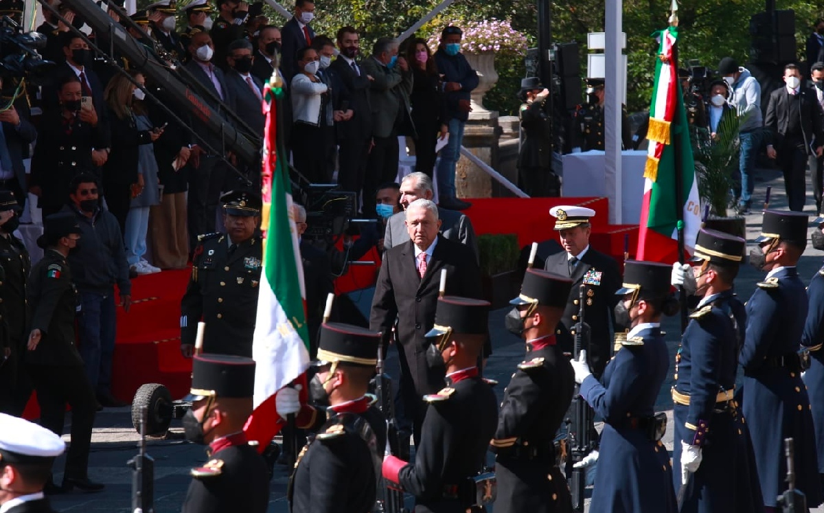 Como comandante supremo de las Fuerzas Armadas, López Obrador encabezó la ceremonia. | Juan Carlos Bautista