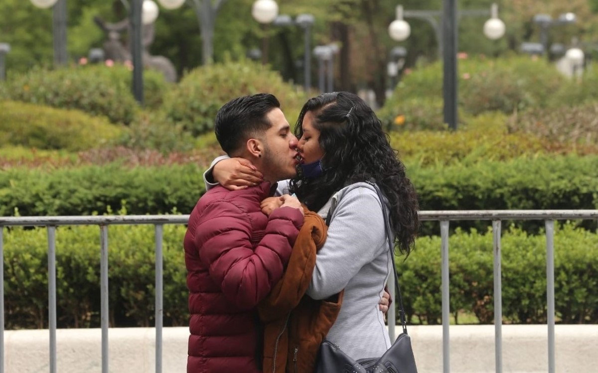 La Sedesa pidió mantener las medidas de salud durante la celebración de San Valentín. | Javier Ríos