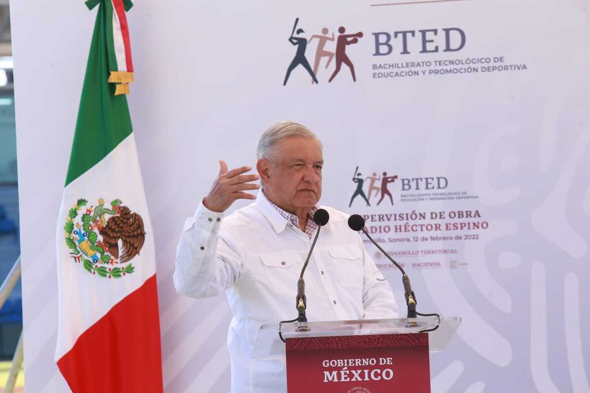 AMLO supervisa la obra en Estadio Héctor Espino en Hermosillo, Sonora. | Juan Carlos Bautista