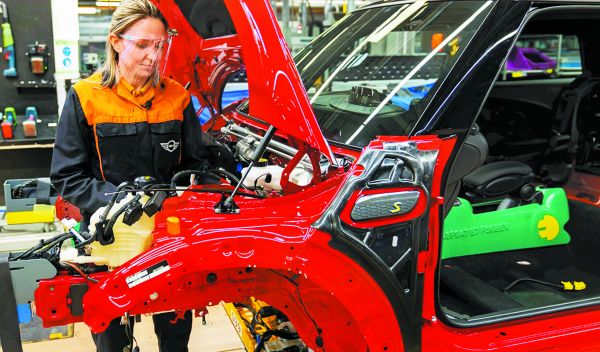Los autos eléctricos destacan por su menor costo de mantenimiento. Especial