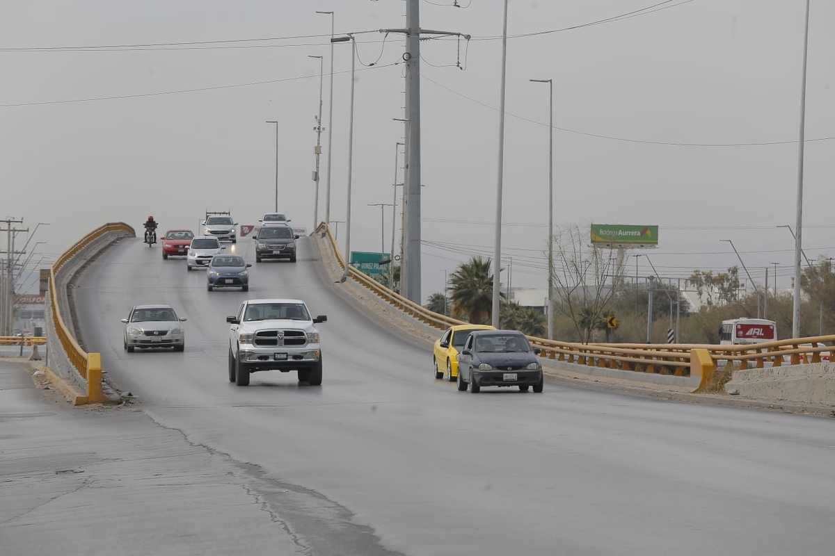 El titular aseguró que se dará prioridad a los puentes que más carga vehicular tienen. | Manuel Guadarrama