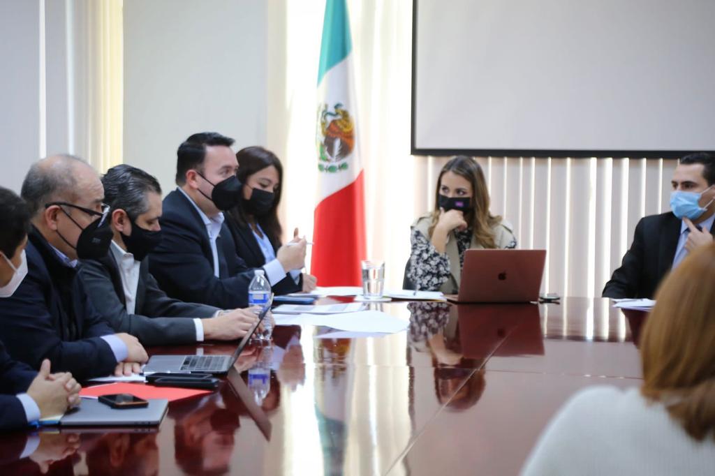 la reunión acudieron los legisladores integrantes de la Comisión de Movilidad. Foto: Especial