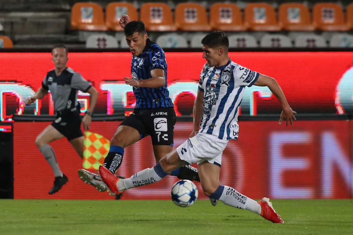 Los Tuzos del Pachuca y los Gallos Blancos empatan a dos goles en el estadio Hidalgo (Jorge Sánchez)