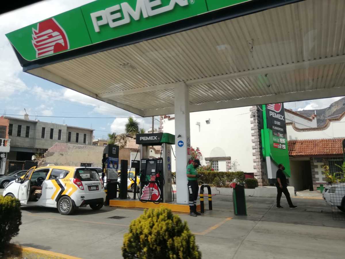 Las gasolineras operan sin cambios significativos respecto a los precios del pasado lunes (Elizabeth Hernández)