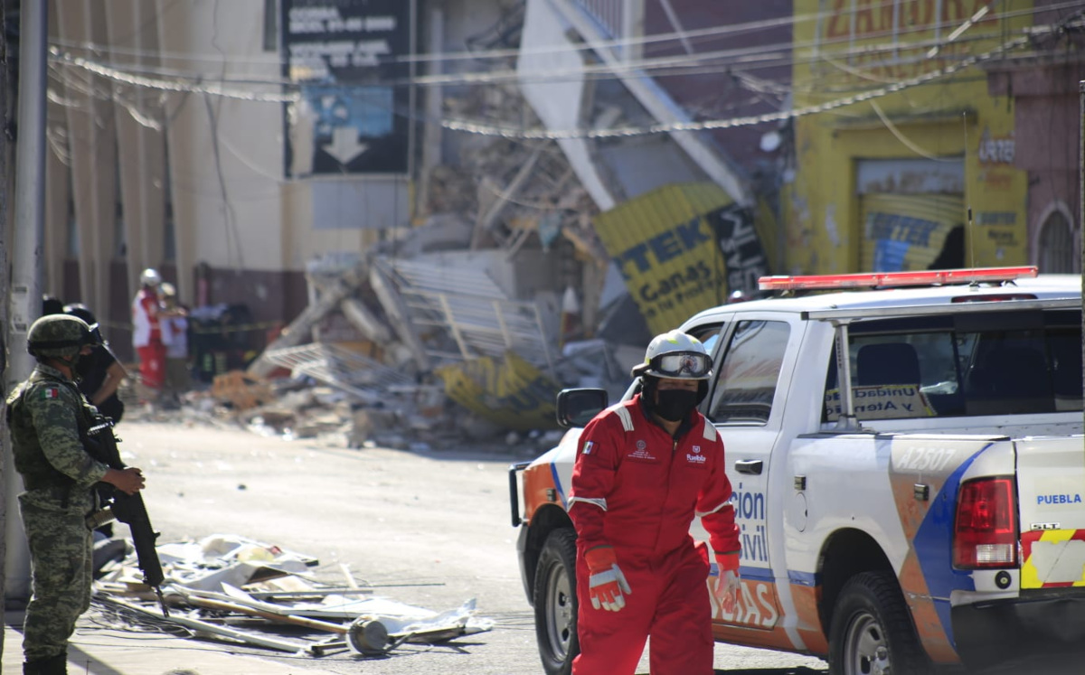 Remoción de escombros tras explosión en Puebla | Andrés Lobato