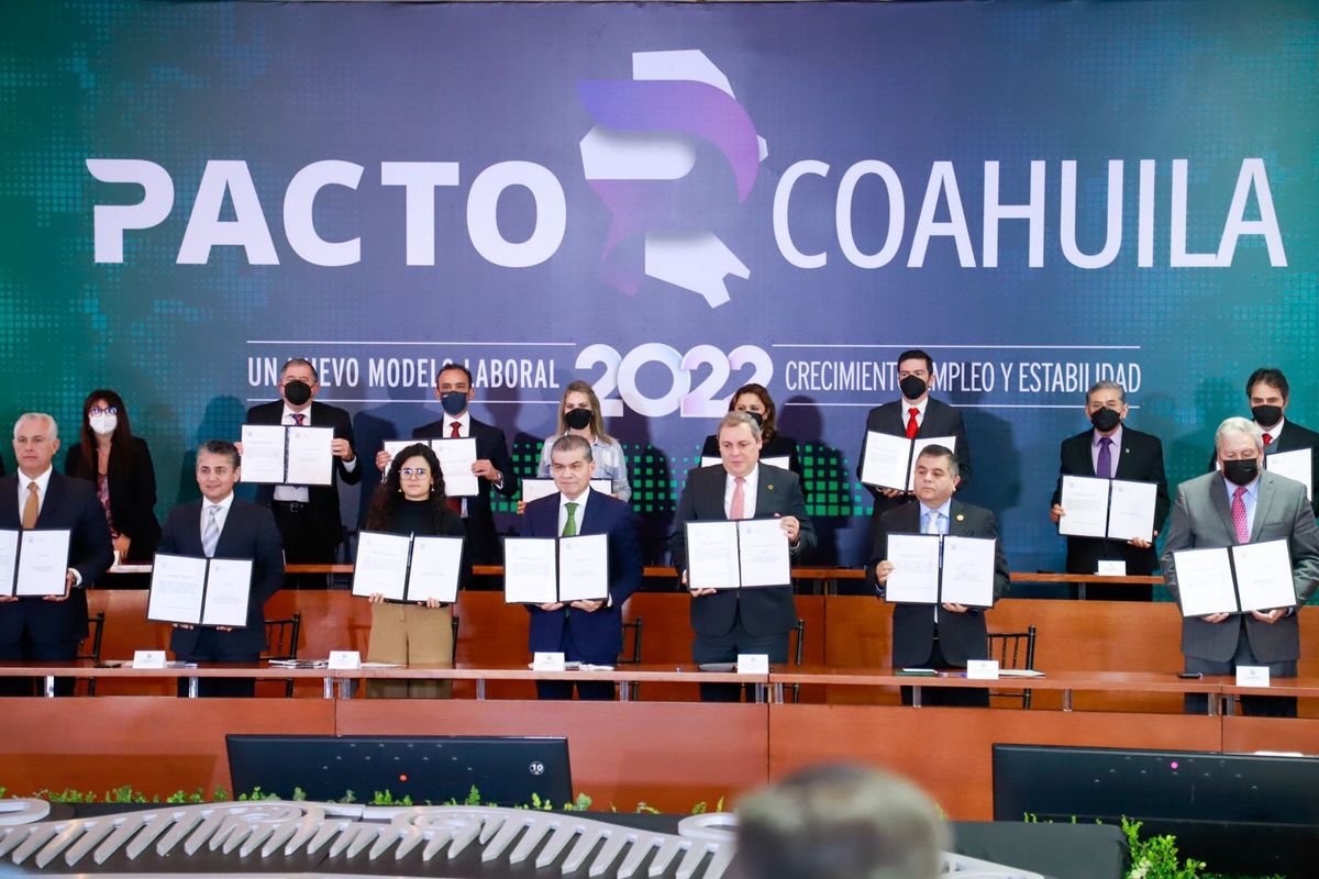 Representantes de los tres poderes estatales, empresarios, trabajadores y sociedad civil firmaron el Pacto Coahuila 2022 | Milenio Digital