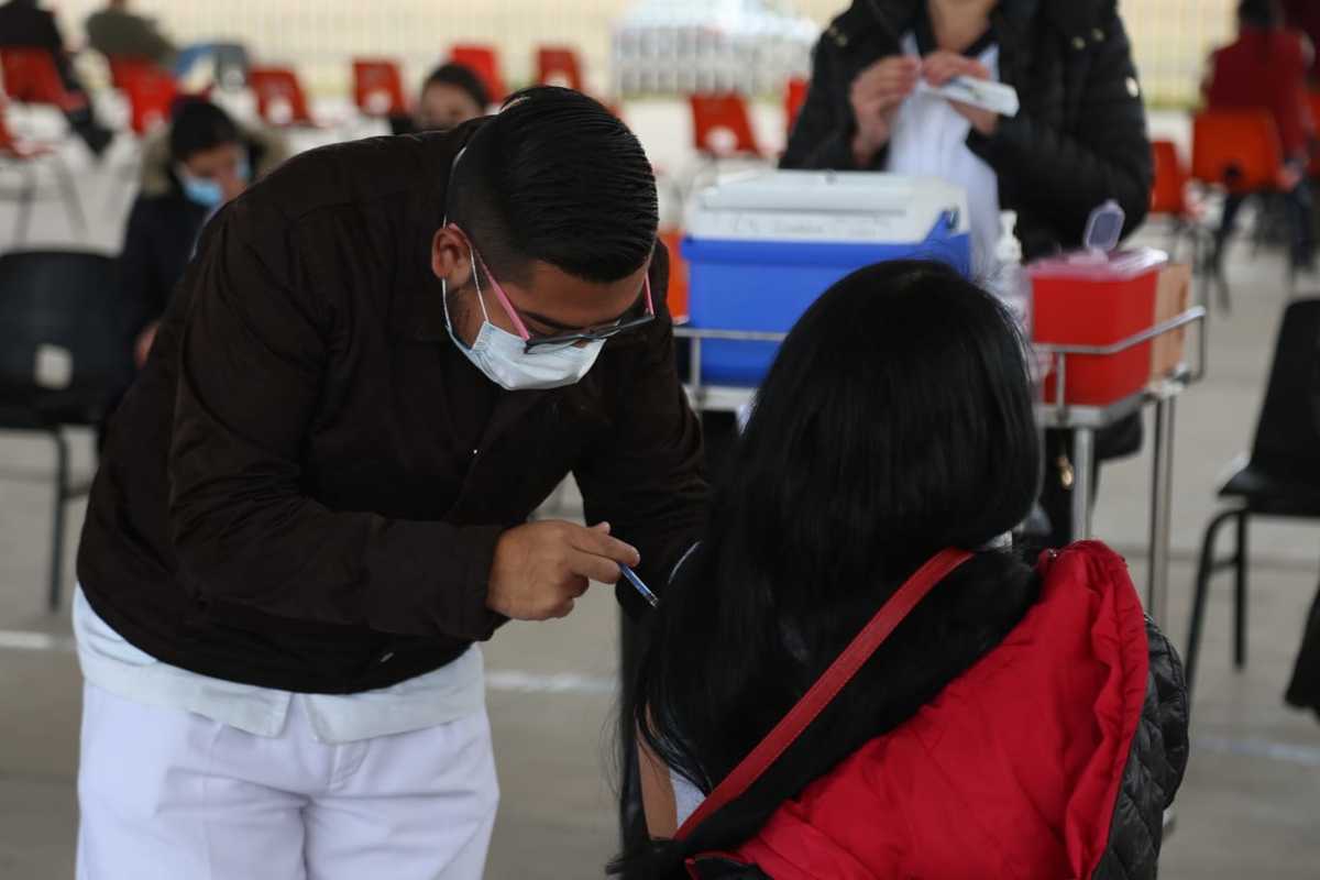 Aplicación vacuna de refuerzo en Hidalgo. (Jorge Sánchez)