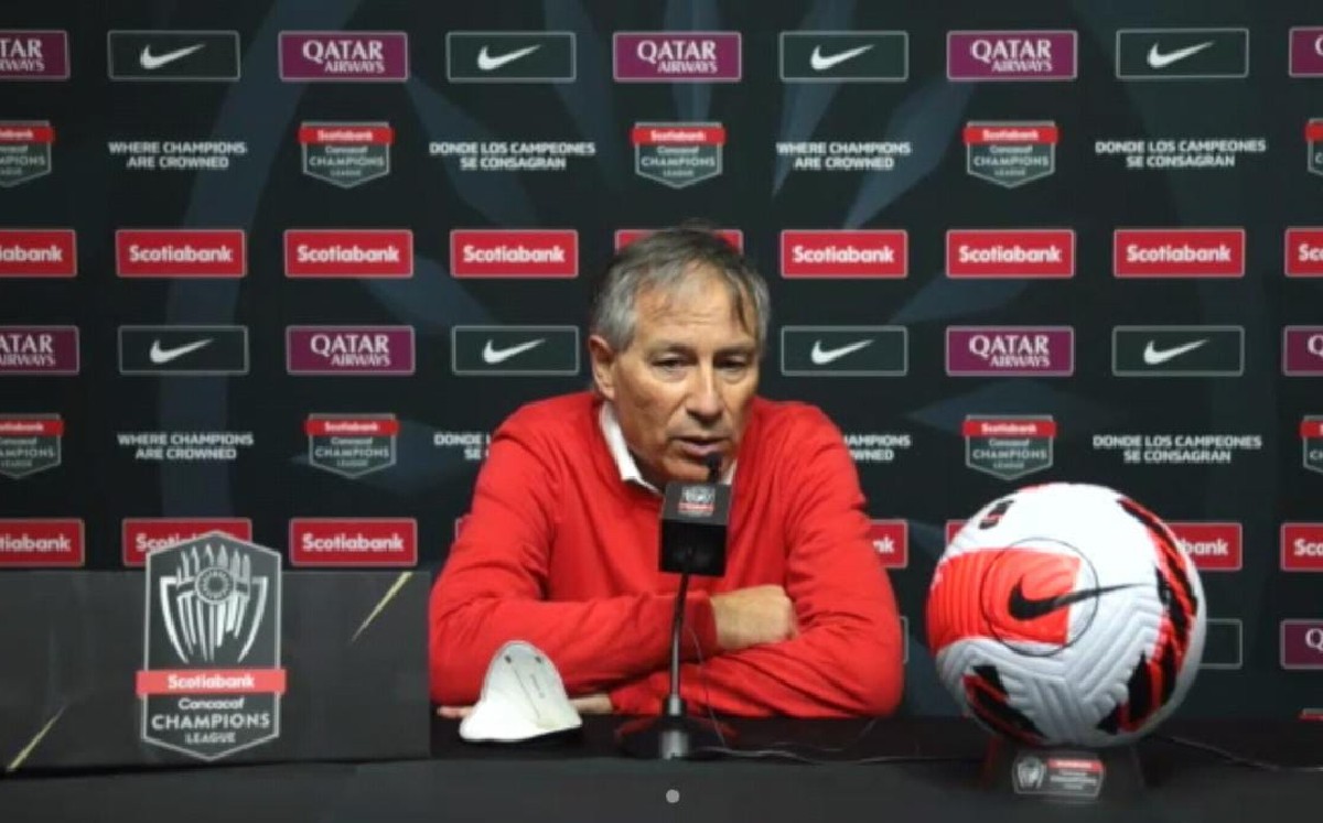 Ariel Holan quedó satisfecho con la victoria de hoy / Especial