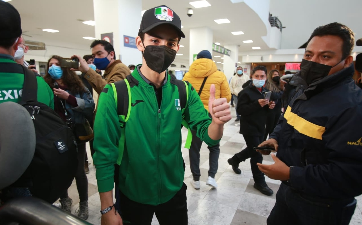 Donovan Carrillo llega a CdMx tras participación en Beijing 2022 (Juan Carlos Bautista)