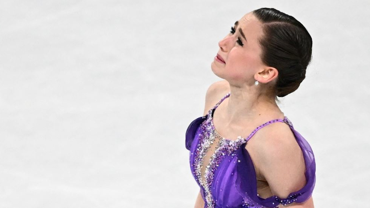 Kamila Valieva compite entre lágrimas y camina hacia el oro