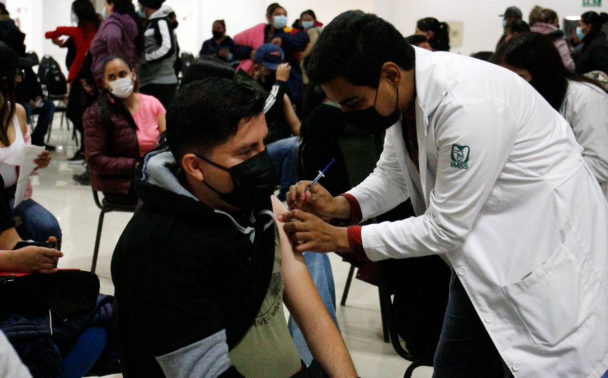 El 88 por ciento de la población mayor de 14 años en Coahuila está vacunada. (Rolando Riestra)