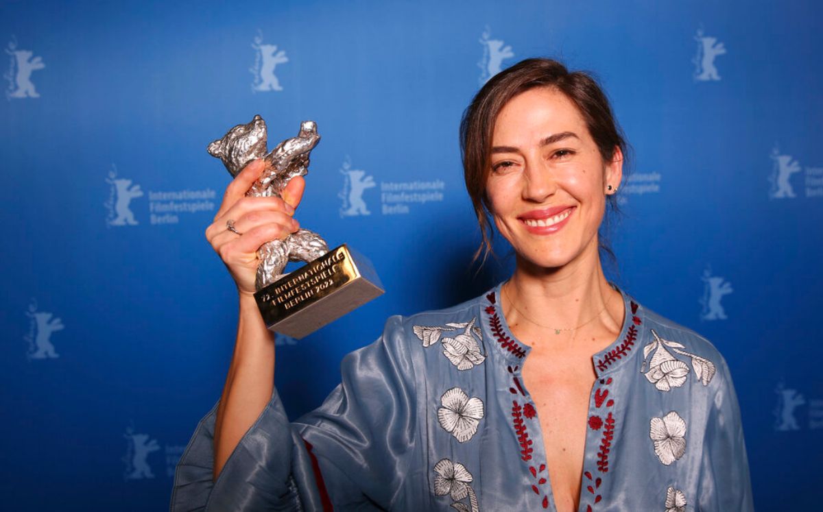 Natalia López, galardonada en Berlinale por 'Manto de gemas' (AP).