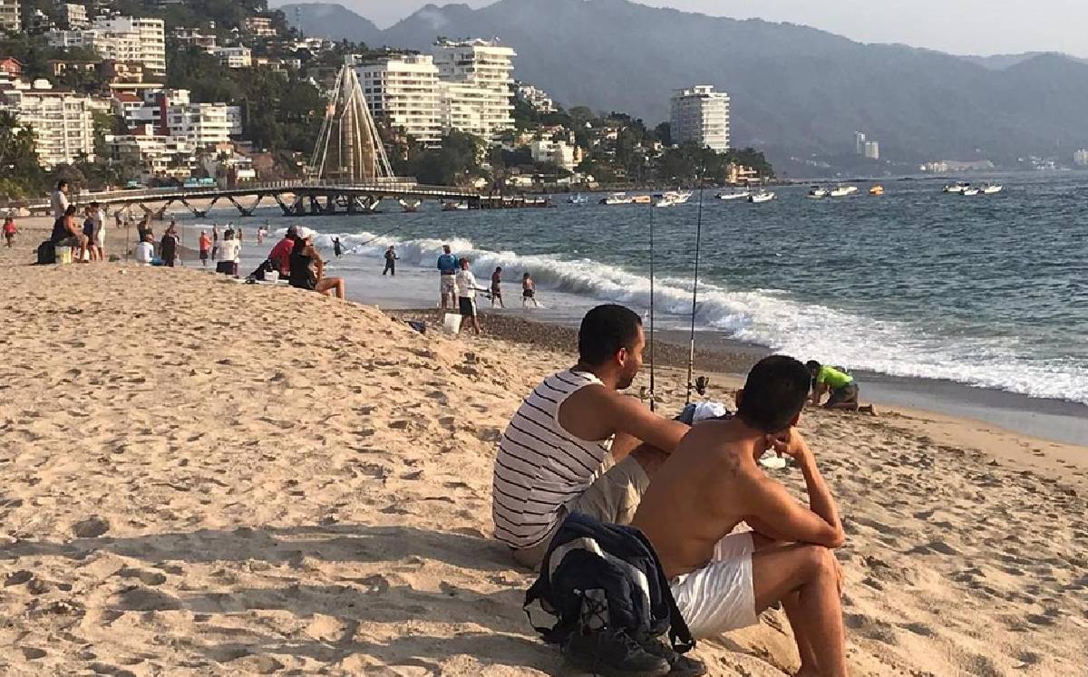 La playa de Puerto Vallarta es uno de los destinos más buscados en León.-