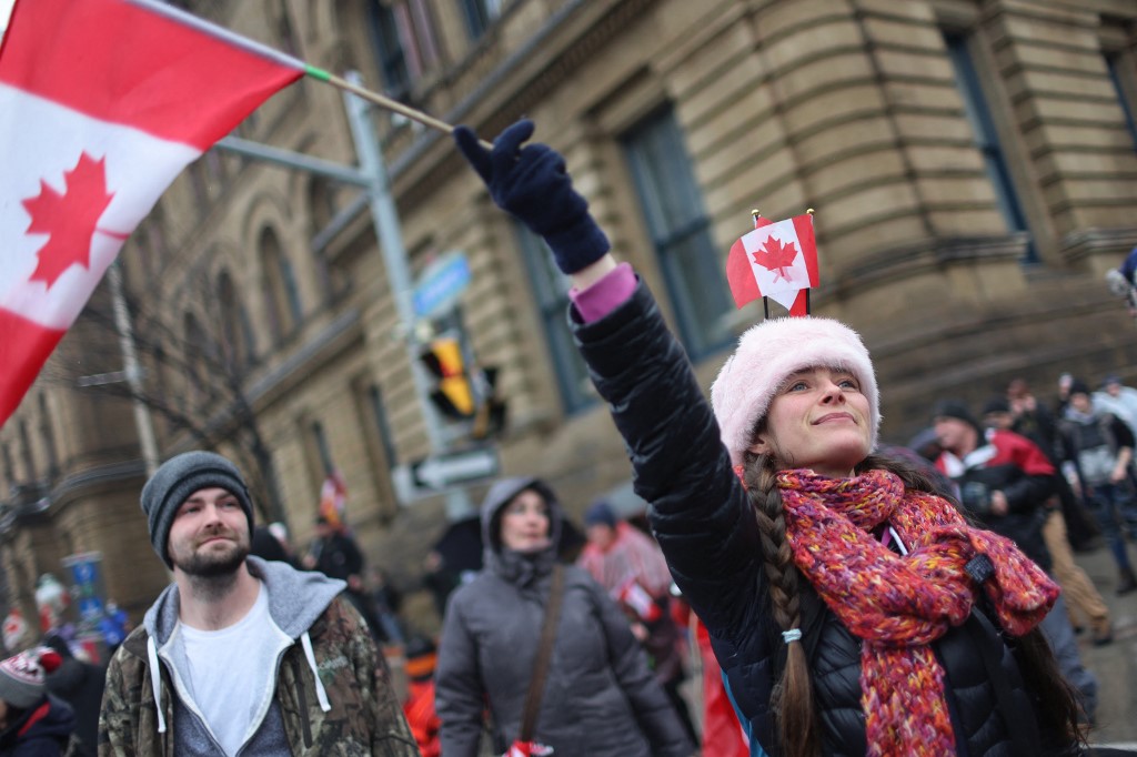 Las protestas del Convoy de la Libertad en Canadá se siguen manteniendo. (AFP)