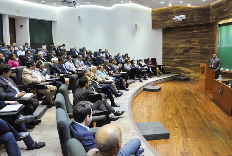 El IPADE vuelve a entrar al ranking de los MBA en el lugar 100.