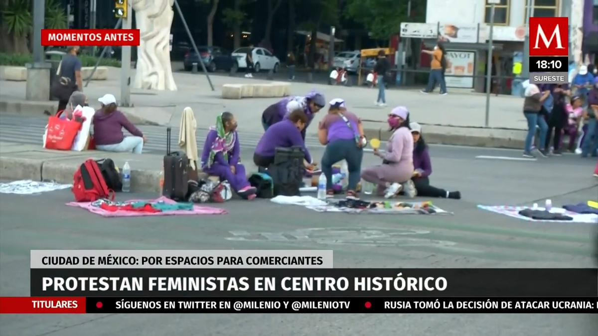 Grupo feminista se une a la protesta de vendedores ambulantes en CdMx