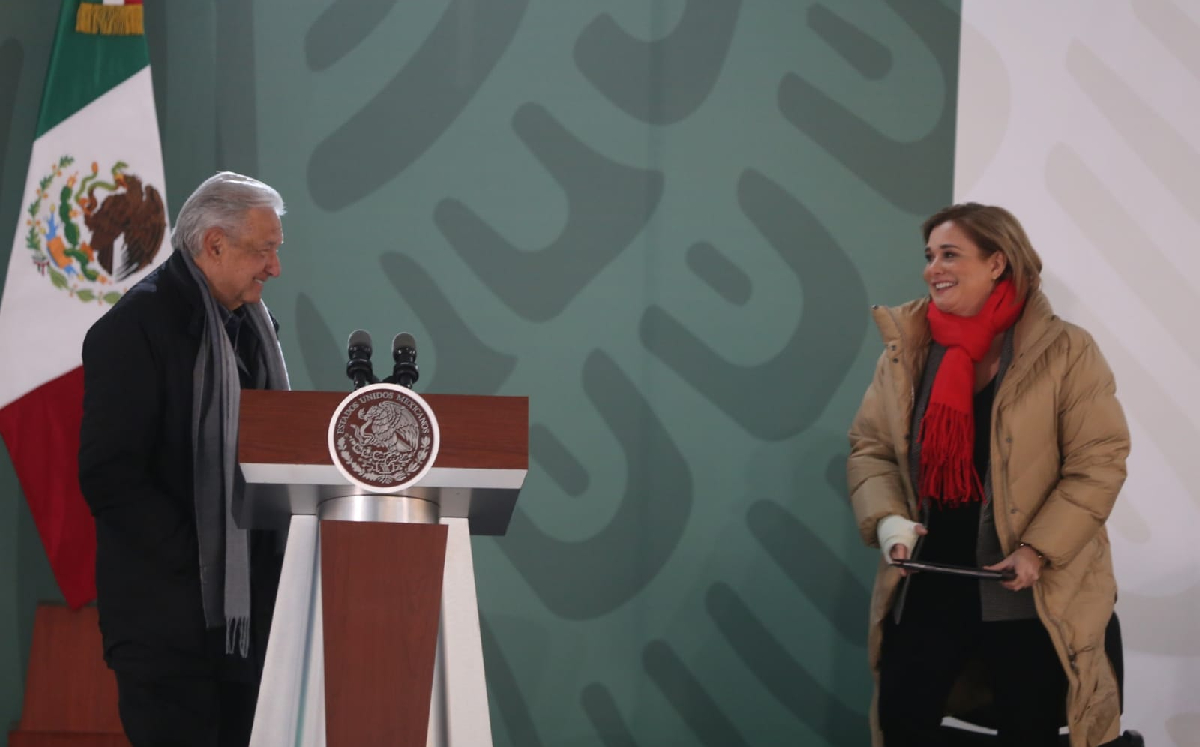 El Presidente junto a la gobernadora de Chihuahua, Maru Campos. | Javier Ríos