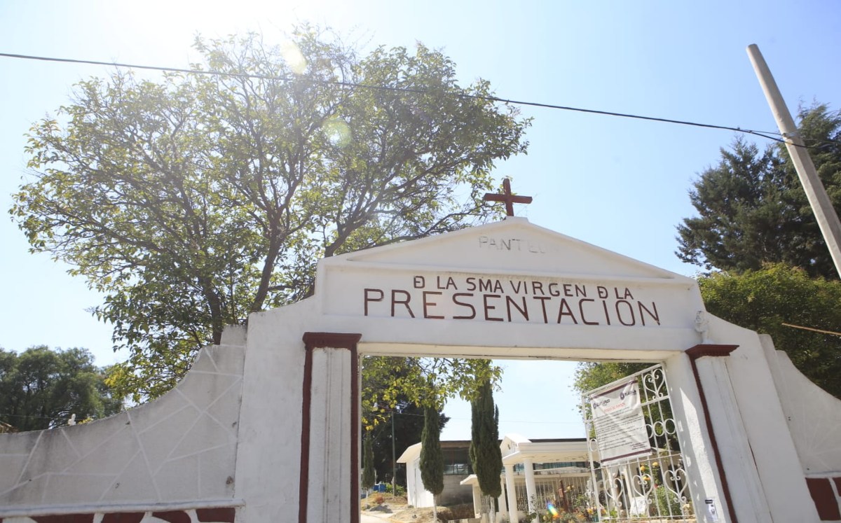 Denuncian falta de espacio en el panteón de Acuitlapilco Tlaxcala | Andrés Lobato