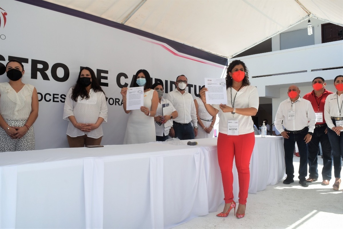Leslie Hendricks Rubio se inscribe como candidata del PRI a la gubernatura de Quintana Roo