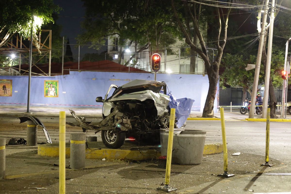 Una persona muere tras chocar contra un camioneta de carga en alcaldía Benito Juárez | Enrique Luna