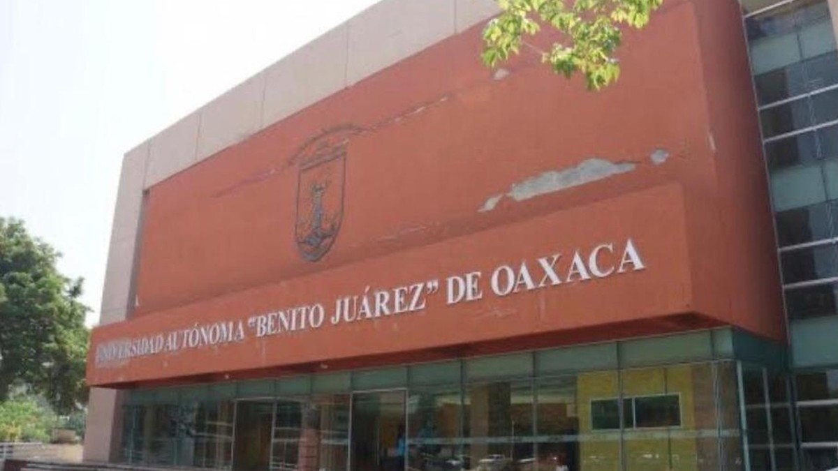 Juez dicta arraigo domiciliario para ex rector de la UABJO, acusado de defraudación fiscal