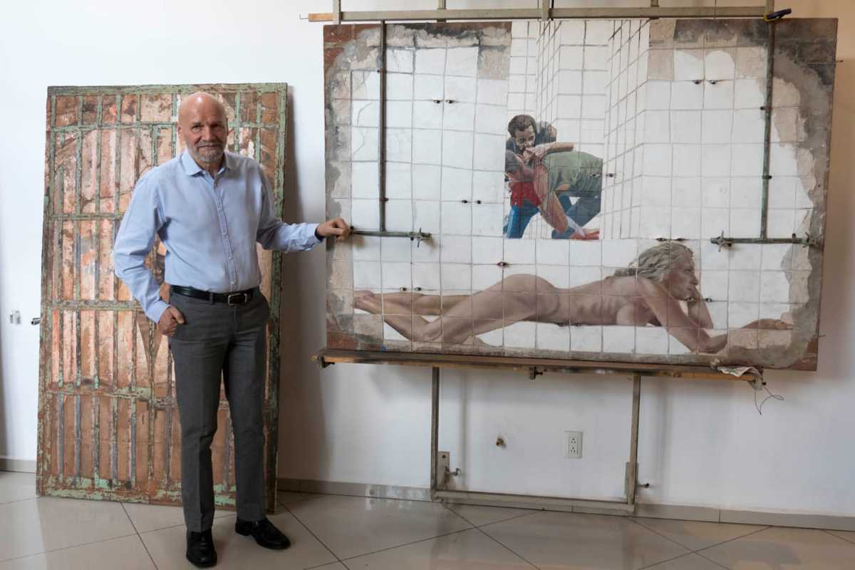 Rafael Cauduro expone 50 años de trayectoria creativa en el arte