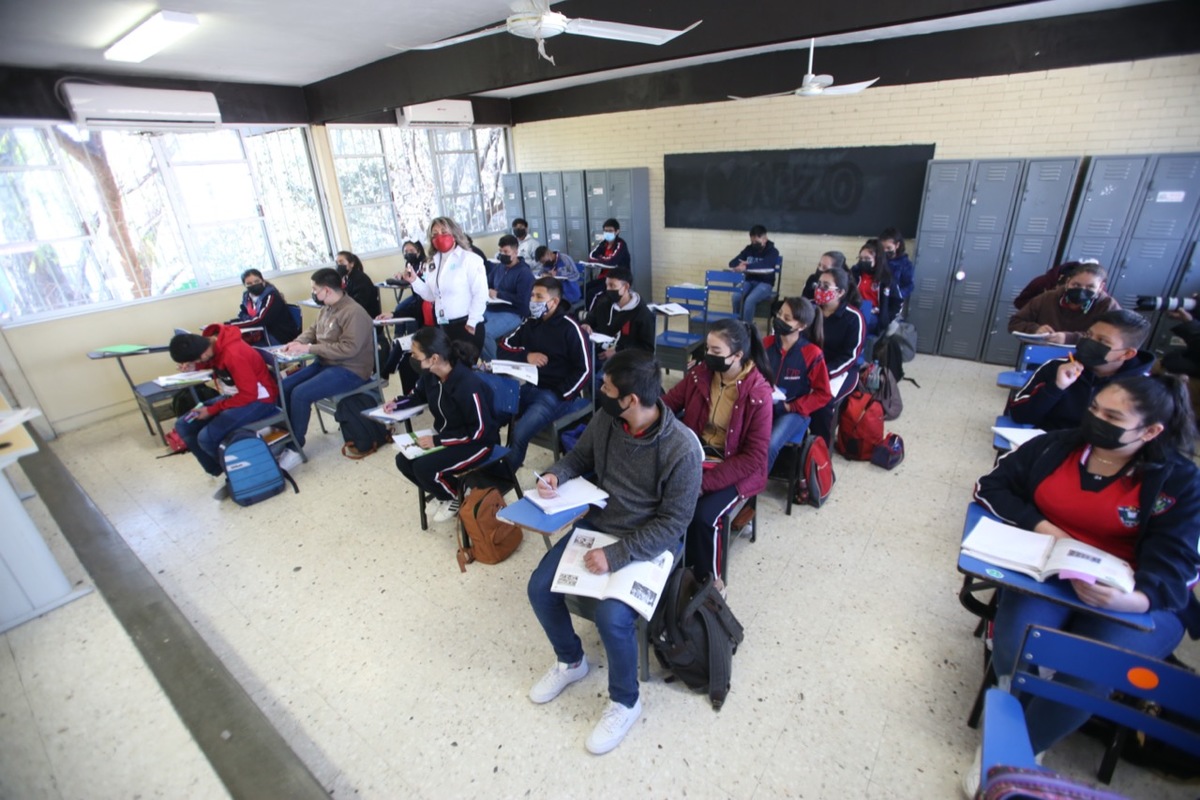Tienen alumnos máxima calificación de 47.1, revela Secretaría de Educación. Foto: Raúl Palacios