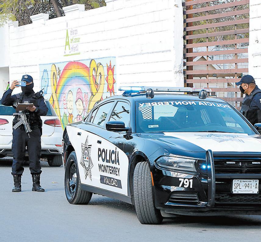 Este domingo, agentes de seguridad se acercaron al albergue debido a una protesta. R. Alanís