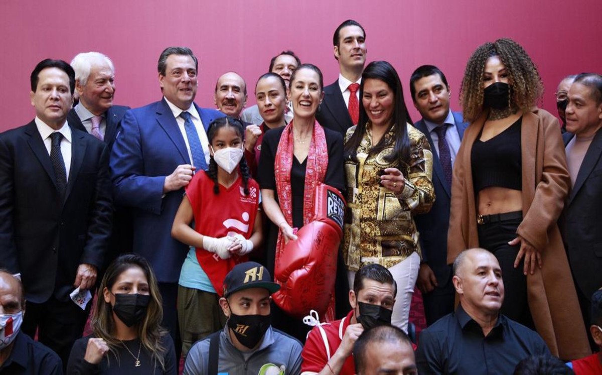 Gobierno de la CDMX invita a clase masiva de boxeo.