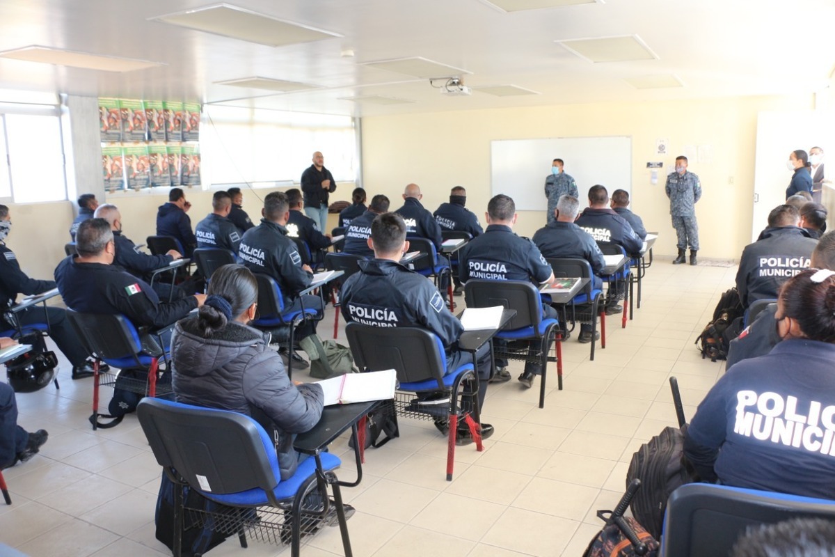 Capacitación sobre uso de la Fuerza Pública a Policías de Pachuca (Cortesía)