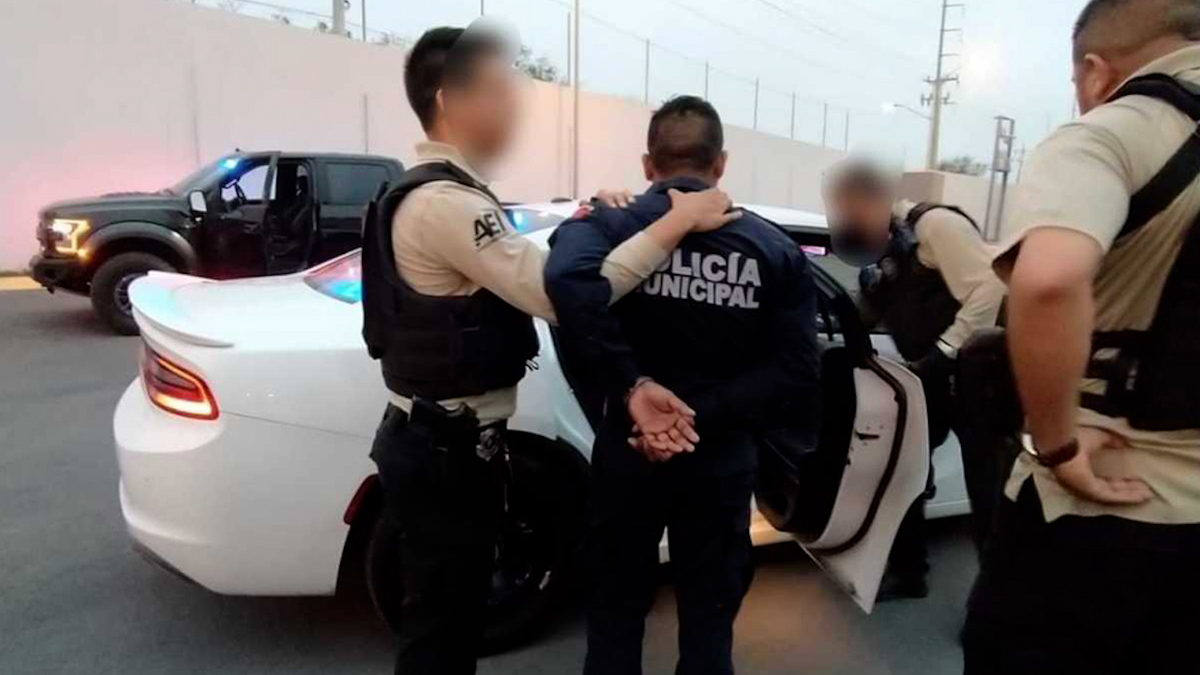 Detienen a 2 por desaparición forzada en NL; uno es policía activo