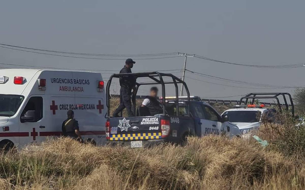 Elementos de seguridad en Salamanca detuvieron a presuntos responsables del robo de una camioneta en Salamanca.