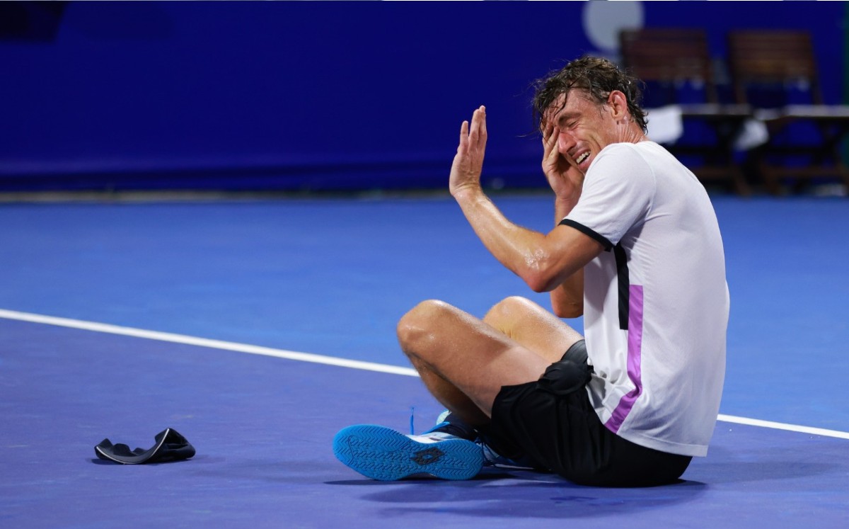 Lesión de John Millman en el ojo (AMT)