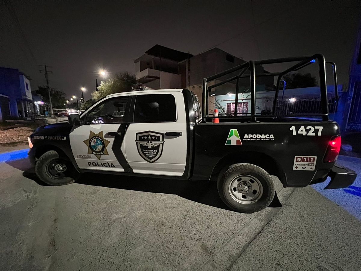 Asesinan a hombre afuera de una vivienda en Apodaca, NL. Foto: Mayte Villasana.