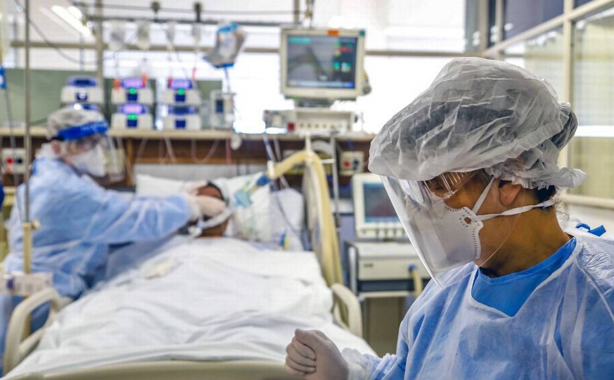 El número de hospitalizaciones por covid-19 se redujo en los últimos días.