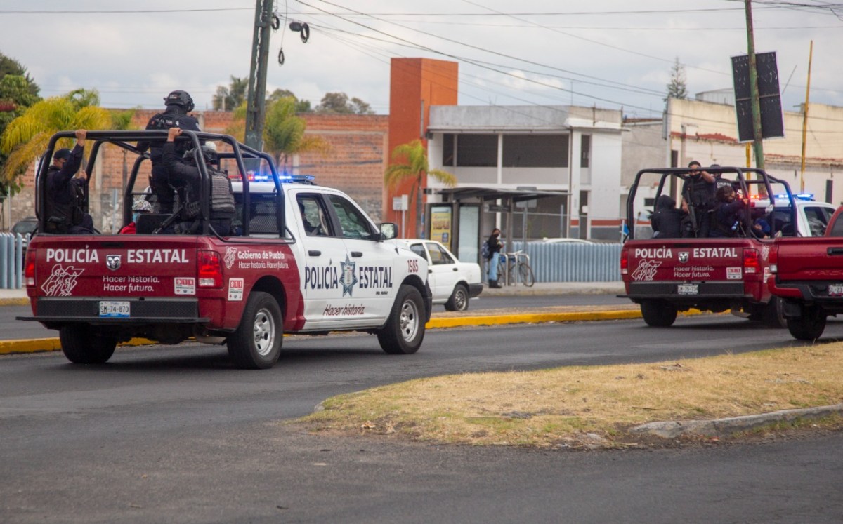 Barbosa y alcaldes acuerdan reforzar operativos de seguridad en Puebla | Andrés Lobato