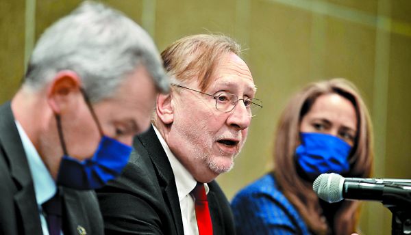 Bernd Lange asegura que esta relajado por la discusión. Jesús Quintanar