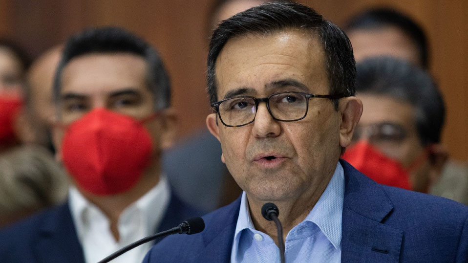 "Debemos prepararnos para encarecimiento del gas": Guajardo