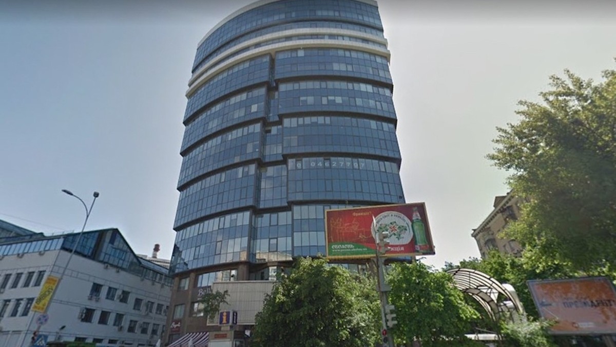 Ebrard reporta explosión en edificio contiguo a embajada de México en Ucrania