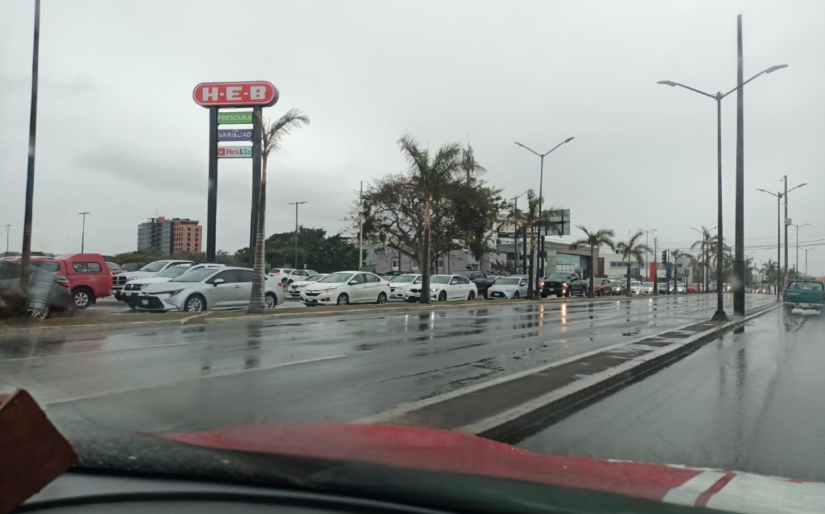Lluvias generan caos en Tampico. (Erik Saldaña)