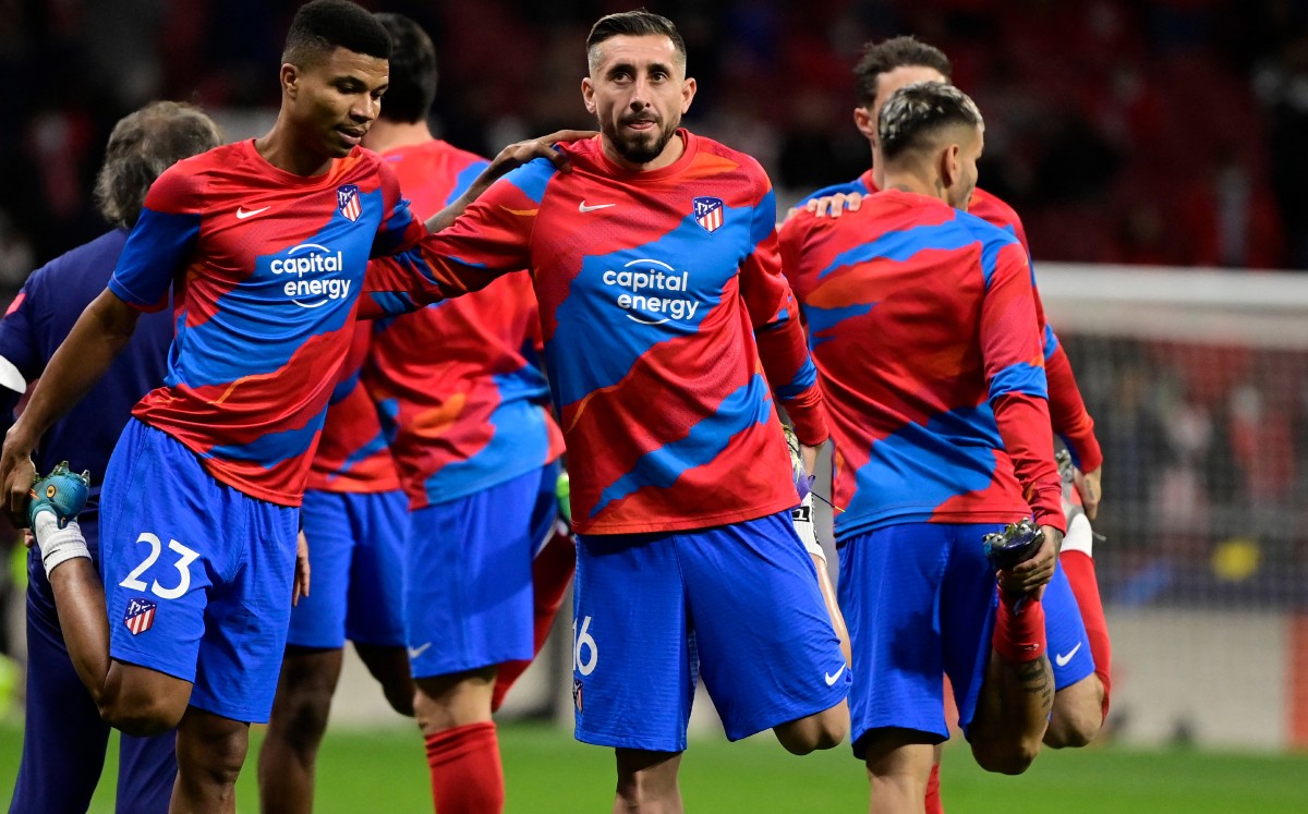 Los lujosos autos de Héctor Herrera y los jugadores del Atlético de Madrid (AFP)