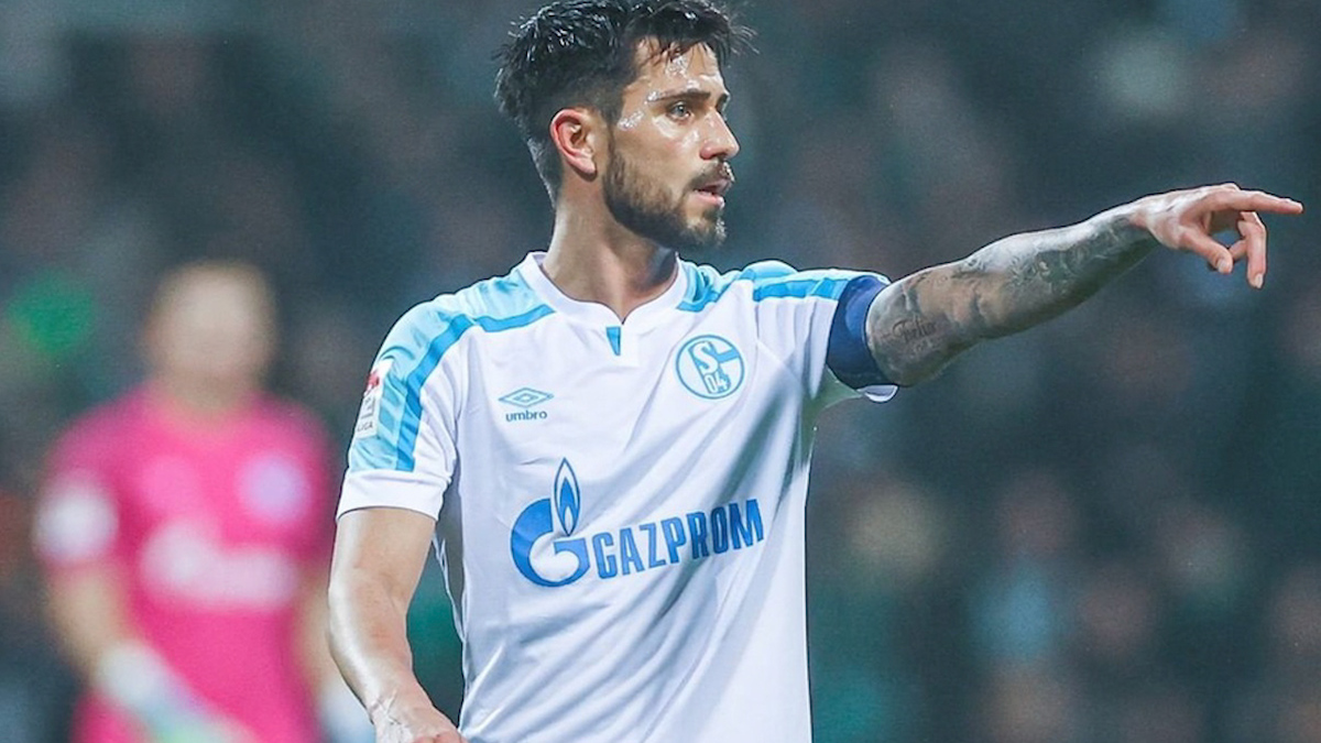 Schalke 04 retira 'joya' de Vladimir Putin de su camiseta tras ataques a Rusia
