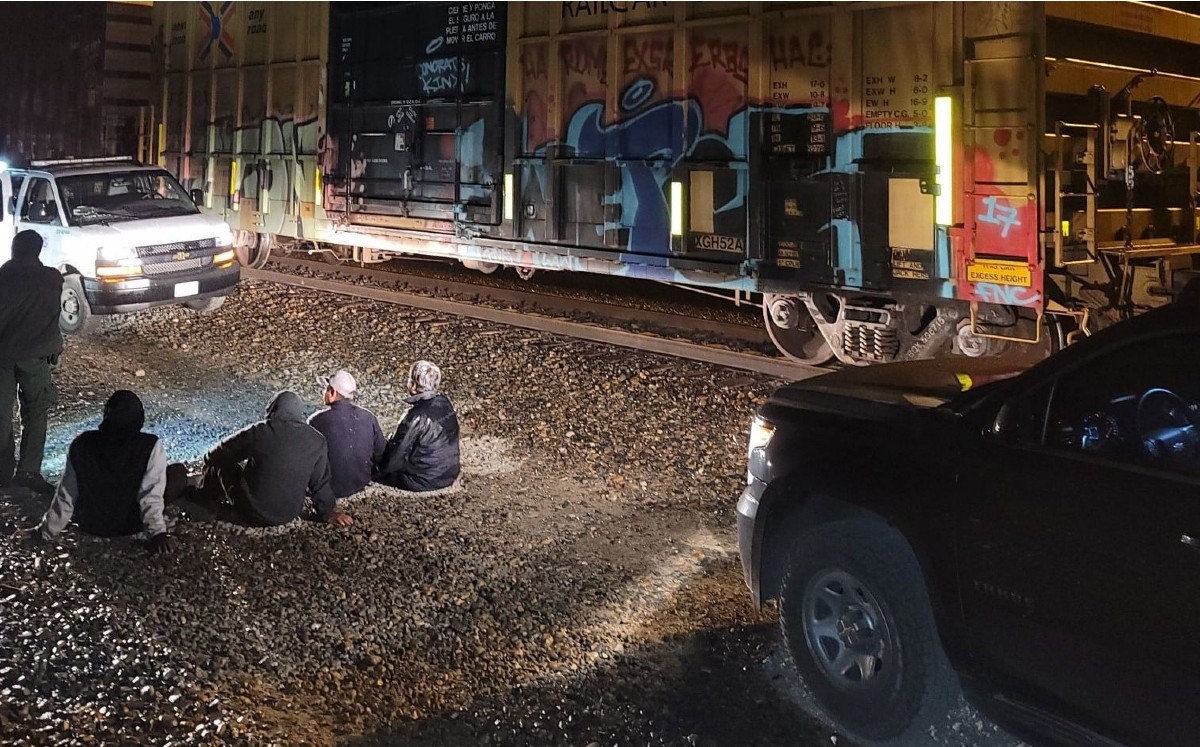 Son detenidos 21 ilegales en Laredo, Texas