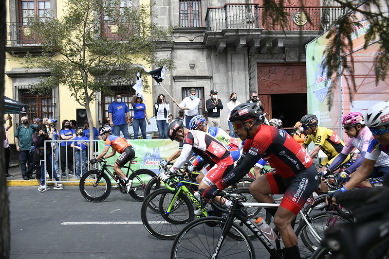 En el evento participan más de 420 ciclistas. (Cortesía)