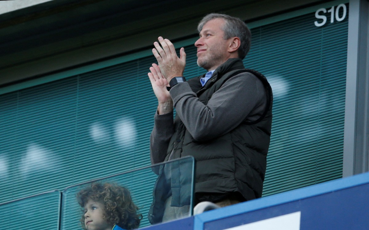 Román Abramovich se hace a un lado y deja su cargo en el Chelsea  (Reuters)