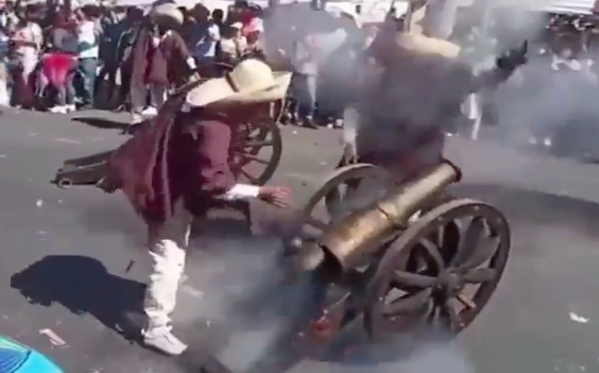 Carnaval Huejotzingo 2022: cañón explota en mano de participante VIDEO | Especial