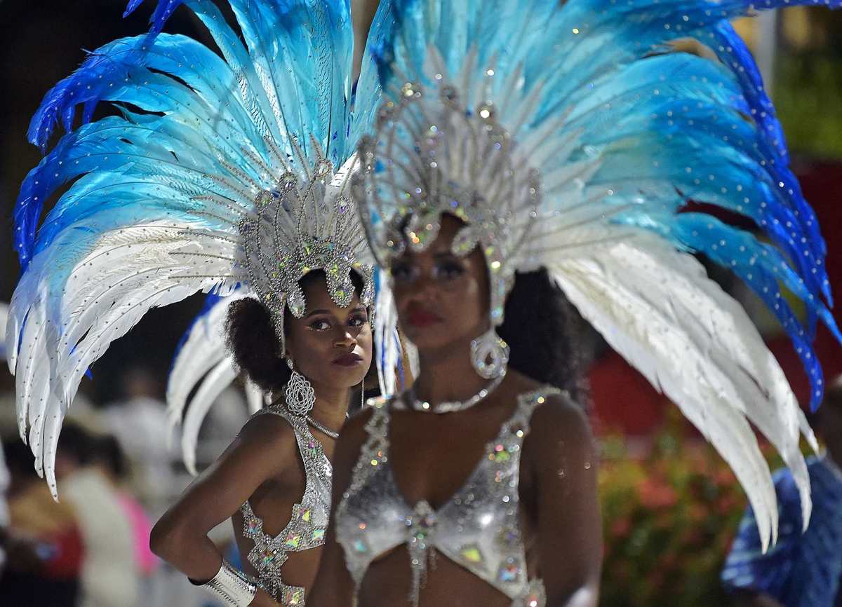 Desfile previo al gran Carnaval de Rio (AFP)