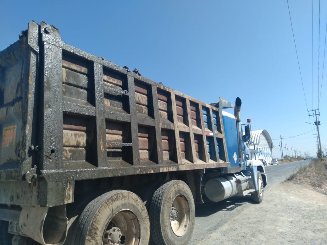 Las unidades de transporte de sustancias químicas pertenecian a empresas de la zona indsutrial de Huitzila en Tizayuca (Cortesía)