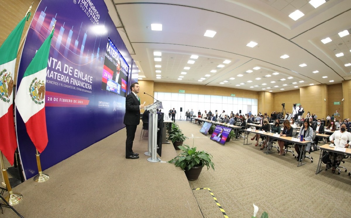 Junta de Enlace en Materia Financiera, con el diputado Víctor Zanella / Cortesía