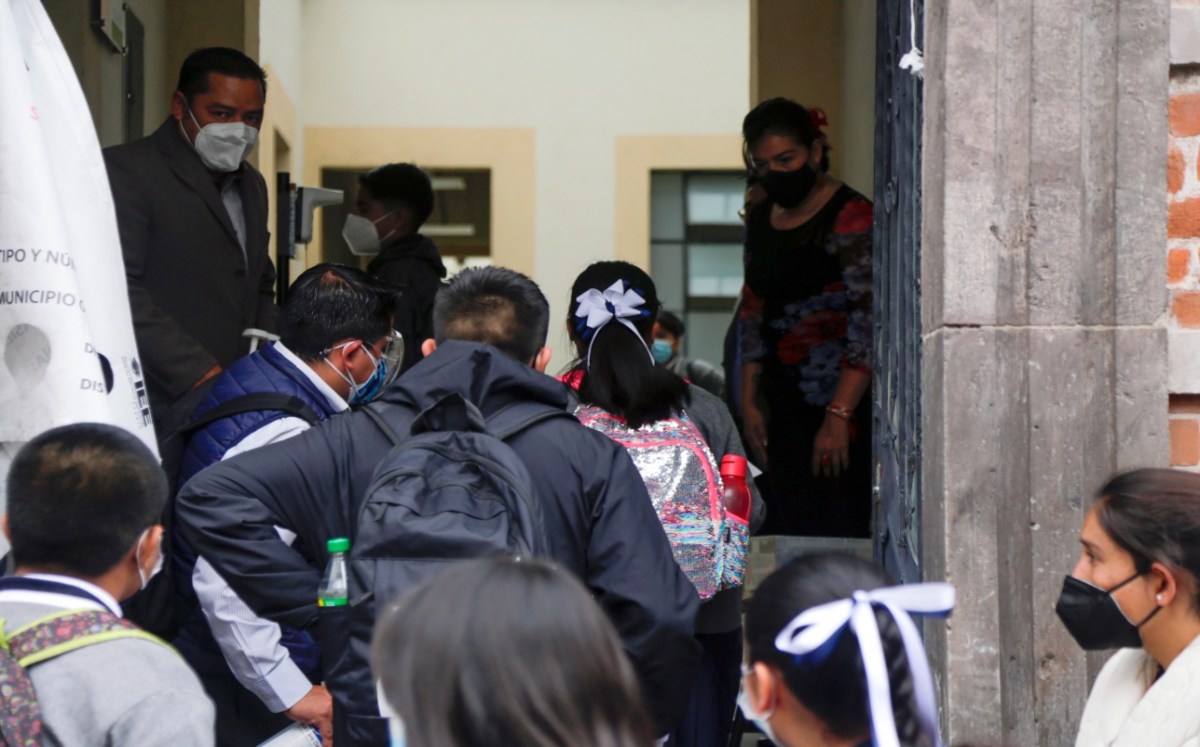 Regresan más de 12 mil escuelas al horario habitual en Puebla; ingresan los estudiantes media hora más temprano | Andrés Lobato